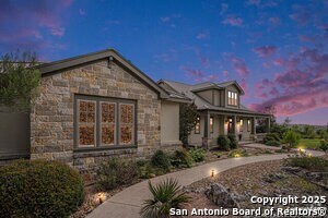Building Photo - 49 Blue Diamond
