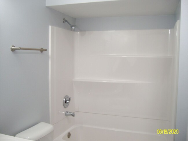 Building Photo - 3 Bedroom/1Bath