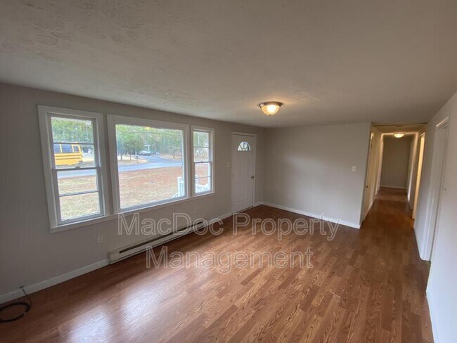 Building Photo - 7258 Twin Cedars Dr