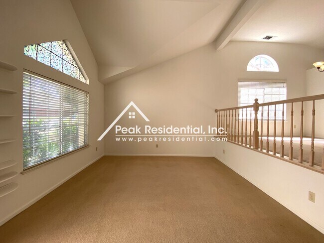 Foto del edificio - Wonderful Folsom 4bd/3ba Home with 3 Car G...