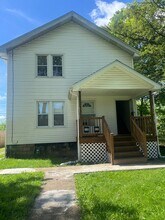 Building Photo - 840-840 Woodbine Ave SE