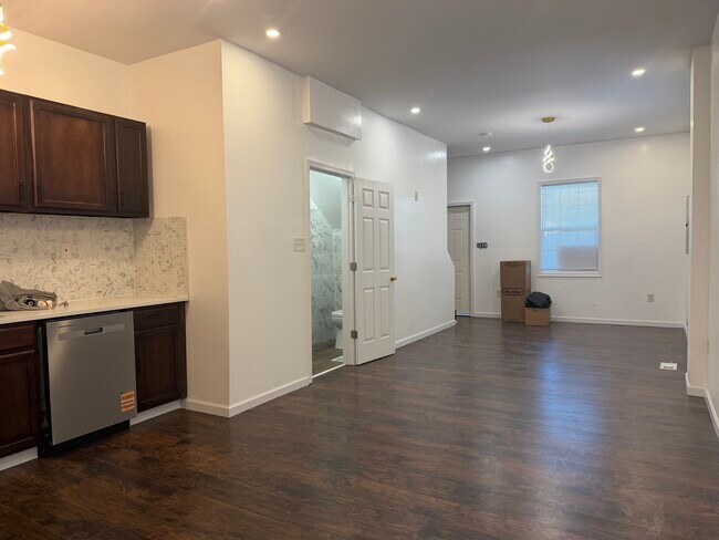 Foto del edificio - 1438 Ferndale Ave