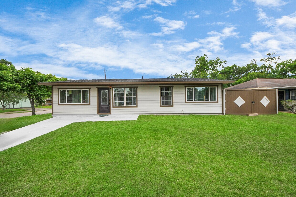 Foto principal - 5903 Belneath St
