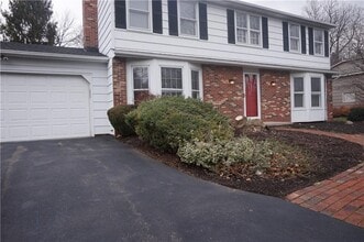 Building Photo - 6 Foxpointe Cir