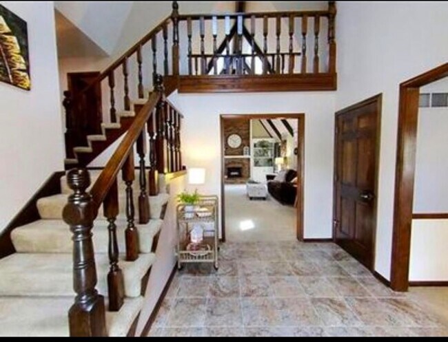 Foto del edificio - 1405 E Frontier Ln
