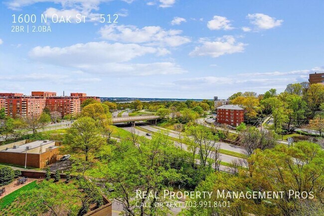 Foto del edificio - Stunning Potomac River Views- The Belveder...