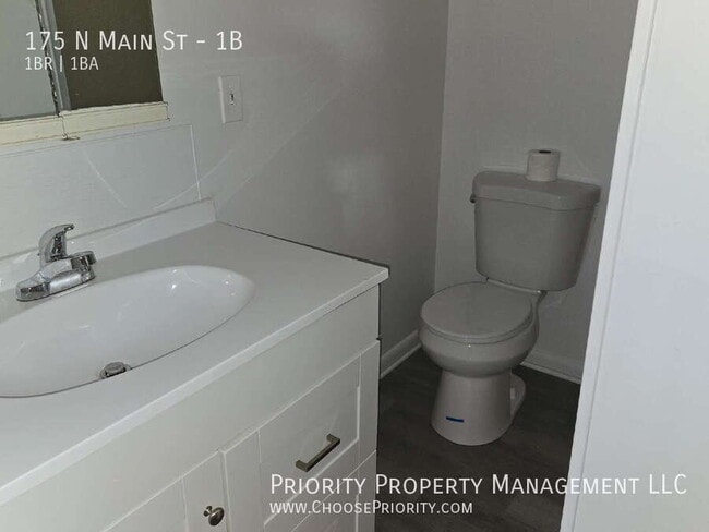 Foto del edificio - 175 N Main St