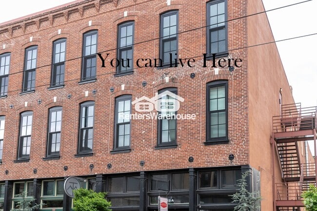 Building Photo - 412 Delaware St