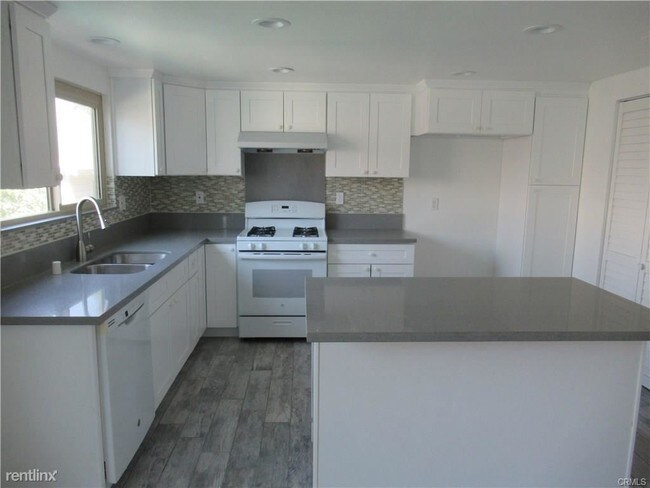 Building Photo - 1706 S Atlantic Blvd