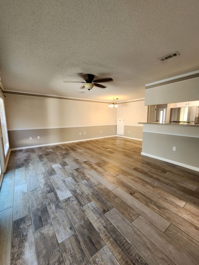 Foto del edificio - Dunwoody Subdivision