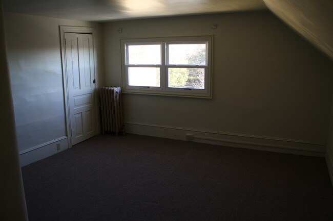 Foto del edificio - 362 E Main St