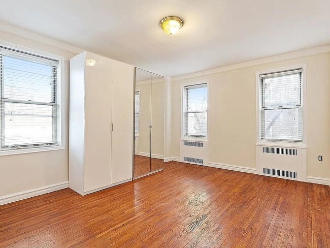 Foto del edificio - 41-15 45th St
