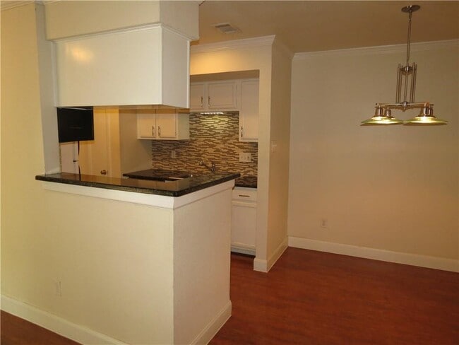 Building Photo - 4159 Steck Ave