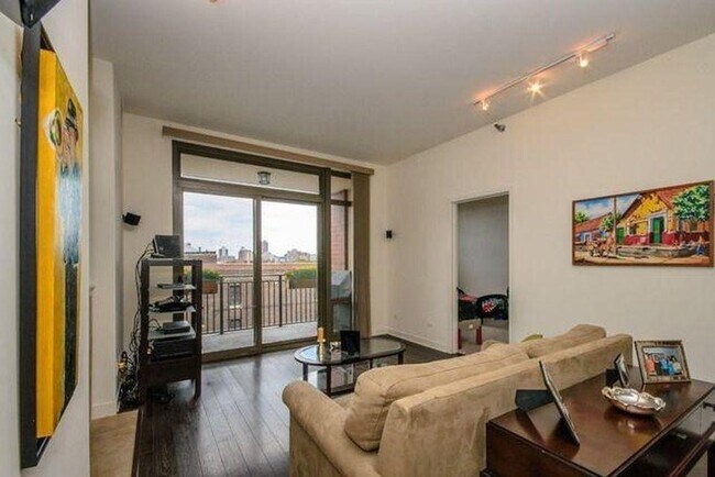 Foto del edificio - 3140 N Sheffield Ave