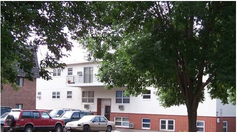 Building Photo - Whitehouse Apartments