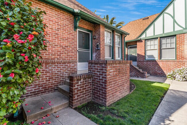 Building Photo - 1801 Alameda Ave