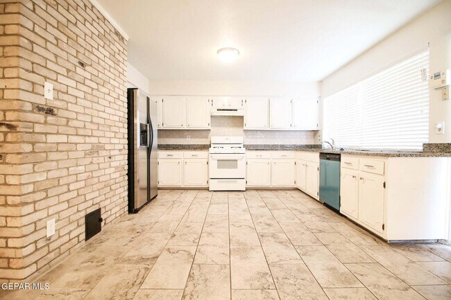 Foto del edificio - 6613 Southwind Dr