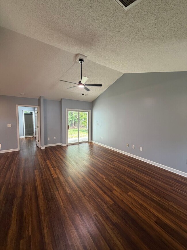 Building Photo - Duplex