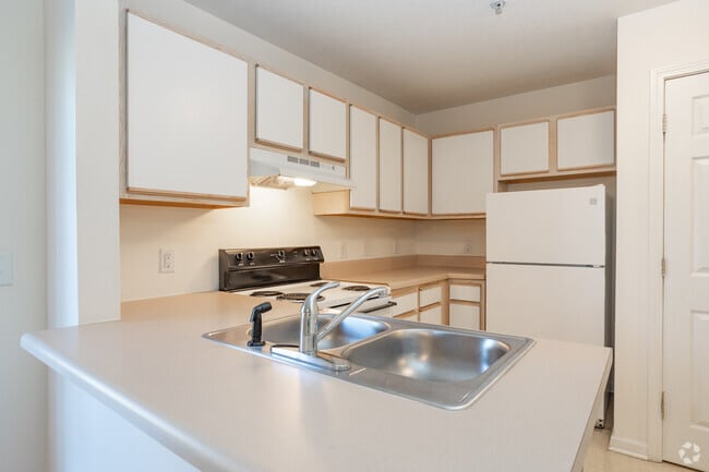 Interior Photo - Wedgefield