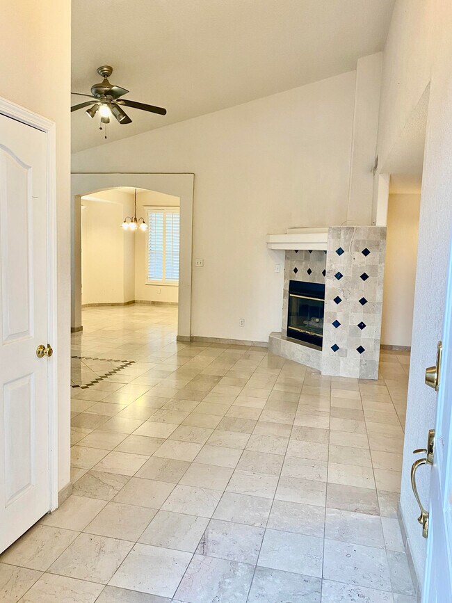 Building Photo - 13821 Ryderwood Dr