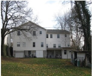 Building Photo - 825 Lightstreet Rd