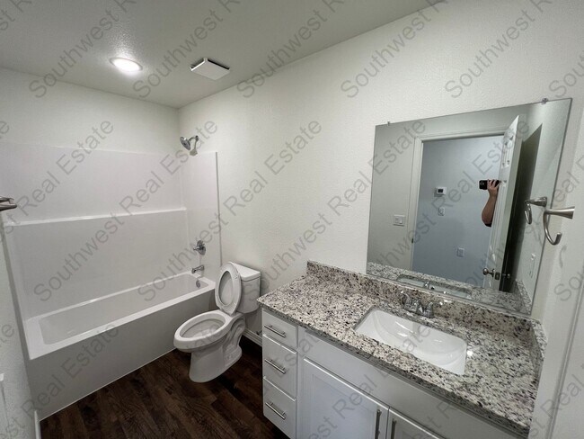 Foto del edificio - 2129 Bobwhite Ct