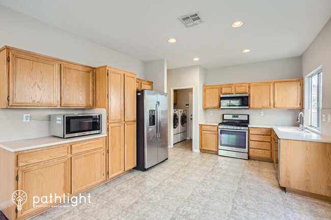 Building Photo - 1238 Avenida Amistad, San Marcos, CA, 92069