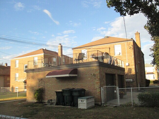 Foto del edificio - 2047 73rd Ave