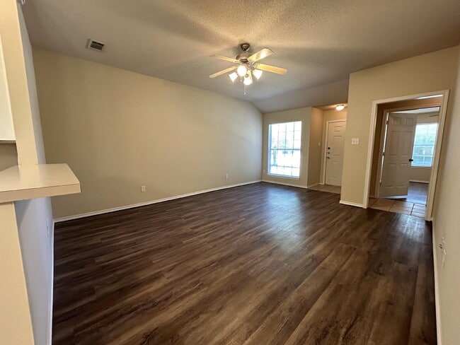 Foto del edificio - 511 N Clinton Ave