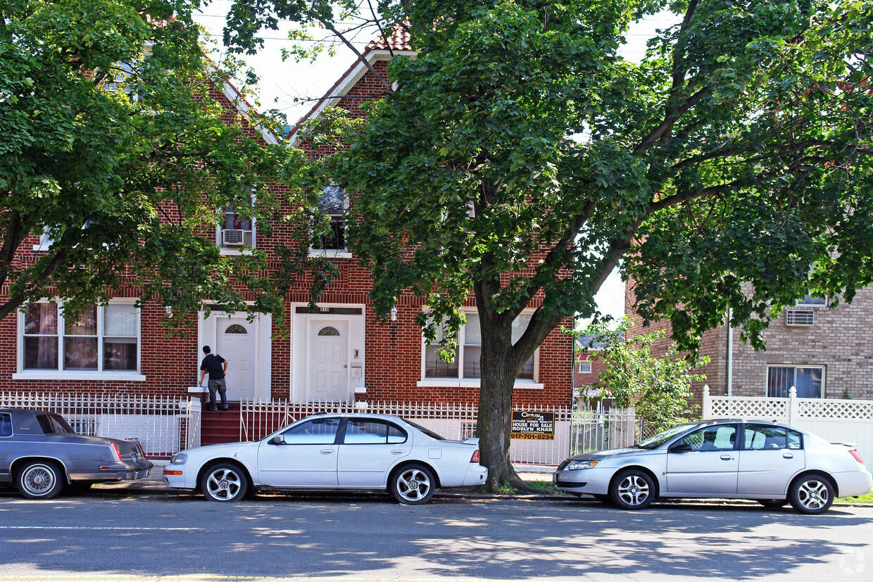 Building Photo - 510 Soundview Ave