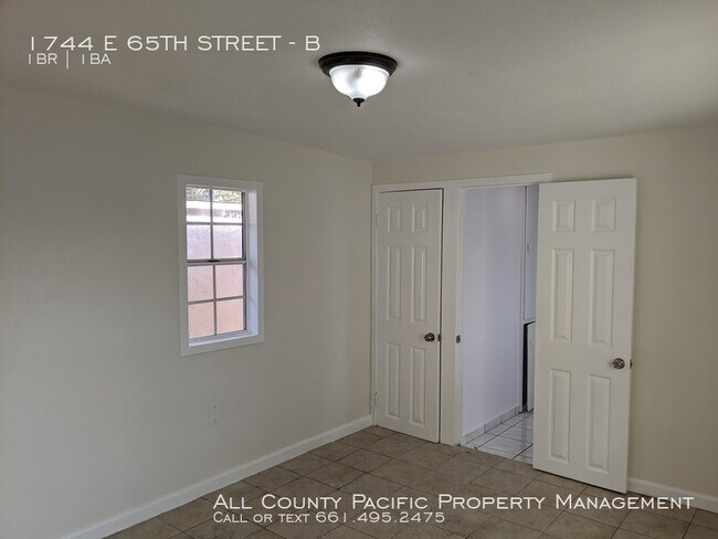 Building Photo - 1744 E 65th St