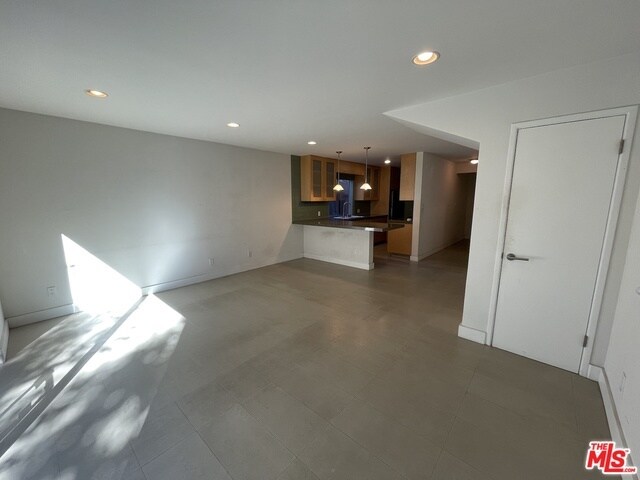 Building Photo - 3527 Dunn Dr