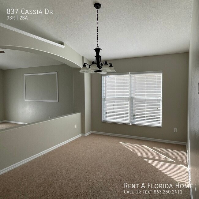 Building Photo - Ready To Move In! Beautiful 3 Bed 2 Bath R...