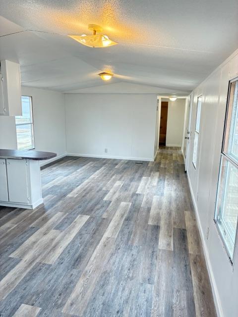 Foto del edificio - 2323 Wysteria Ln