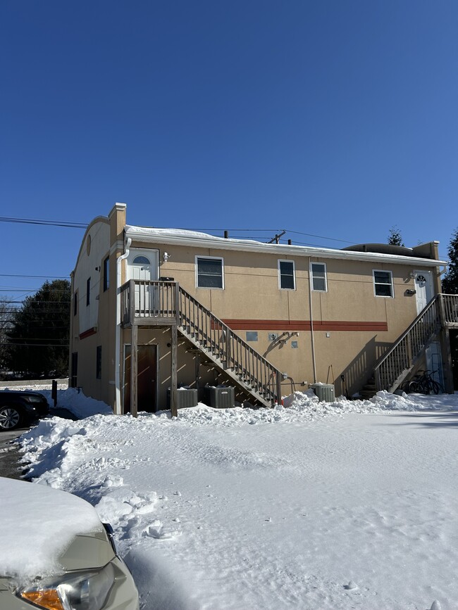 Building Photo - 264 Highway 35