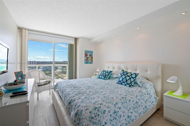Foto del edificio - 16400 Collins Ave