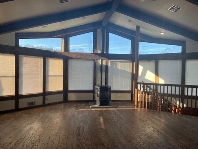 Foto del edificio - Amazing Mountain Views...