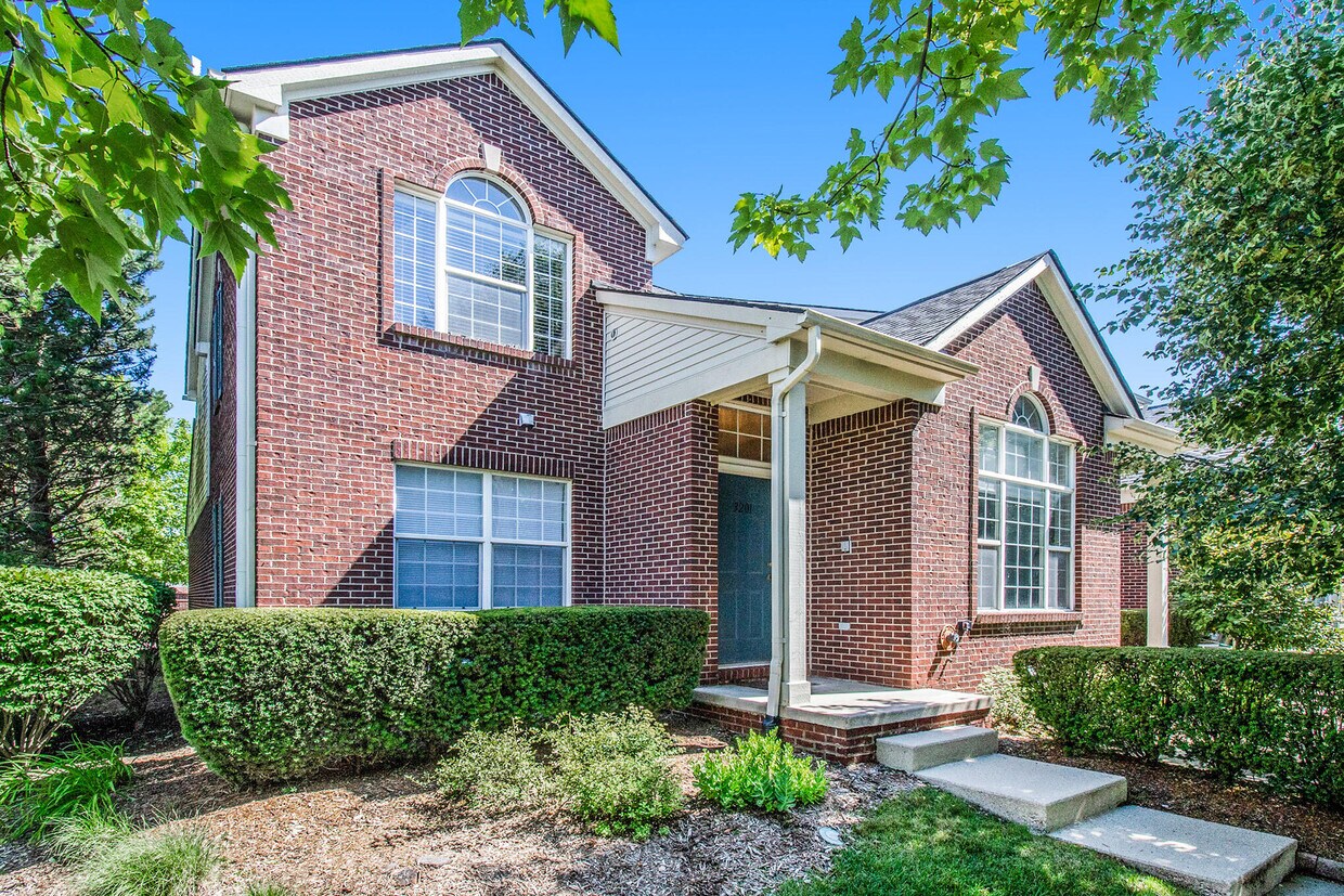 Foto principal - 3201 Cameron Cir