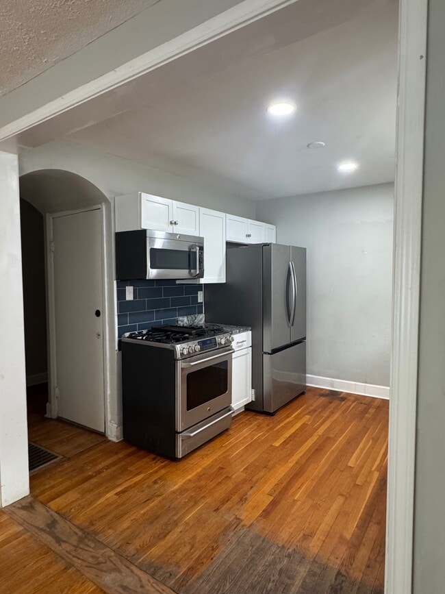 Building Photo - 231 S Highland St