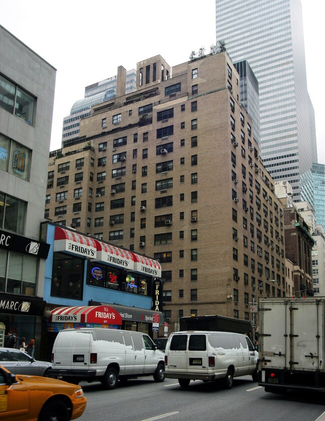 Building Photo - 667-675 Lexington Ave