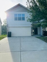 Building Photo - 1408 NE Mary Ct