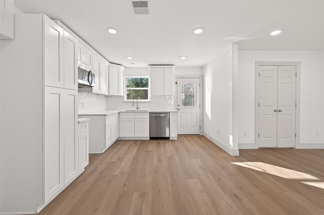 Foto del edificio - 1823 Chippendale Rd