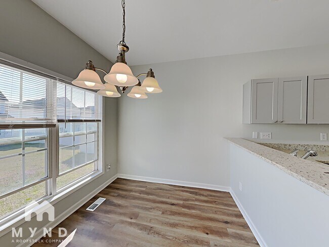 Foto del edificio - 4224 Beacon Crest Way