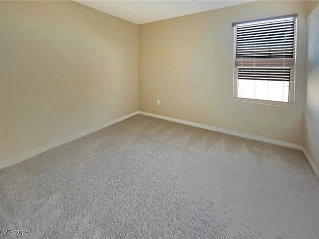 Foto del edificio - 10307 Northern Hills Ave