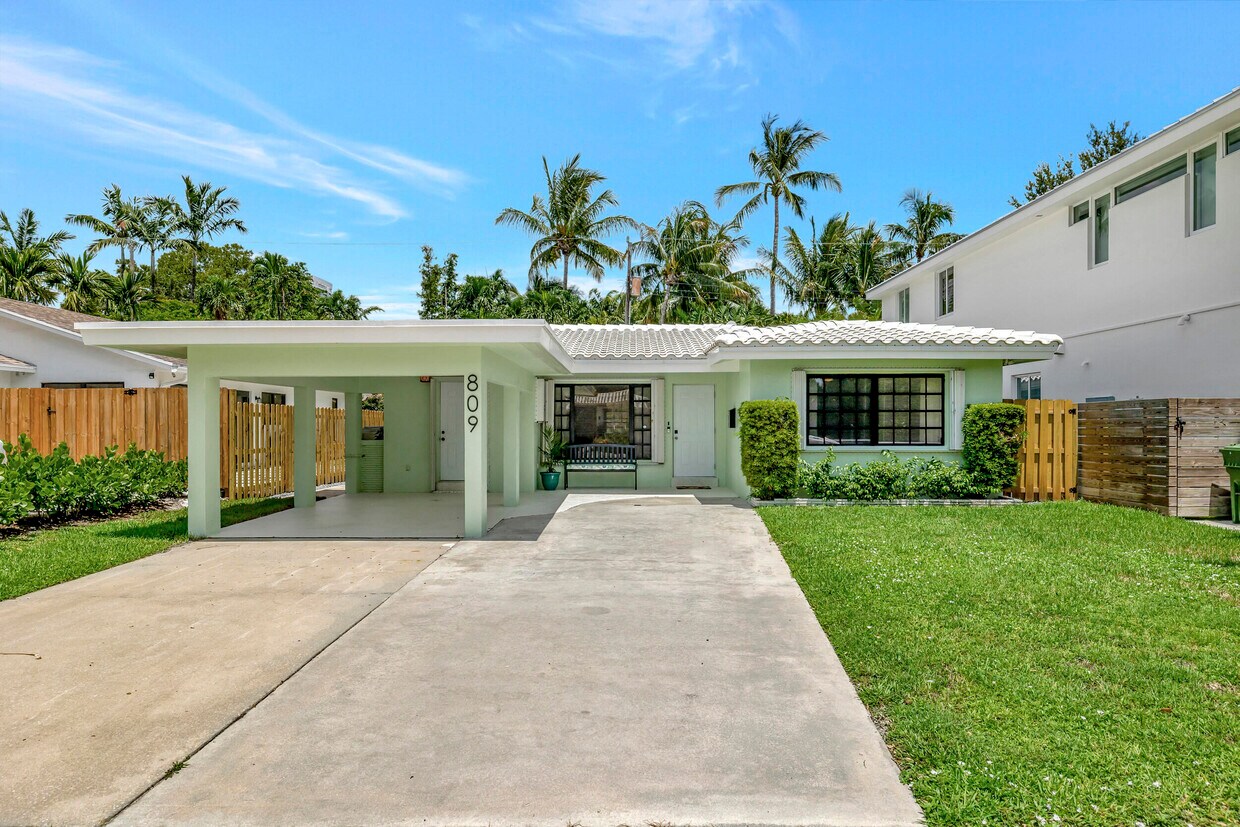 Foto principal - 809 SE 9th St