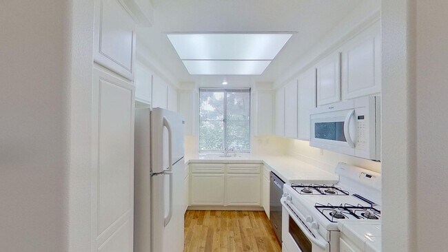 Photo - 1807 Ladrillo Aisle Apartment