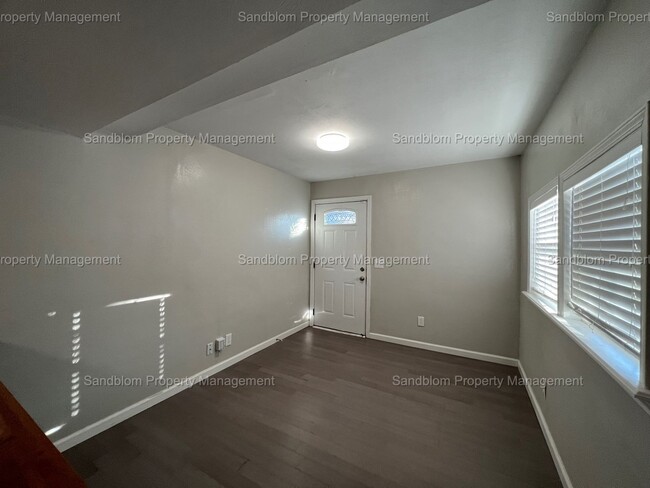 Foto del edificio - FOR LEASE | Mid-town Tulsa | 1 Bed, 1 Bath...