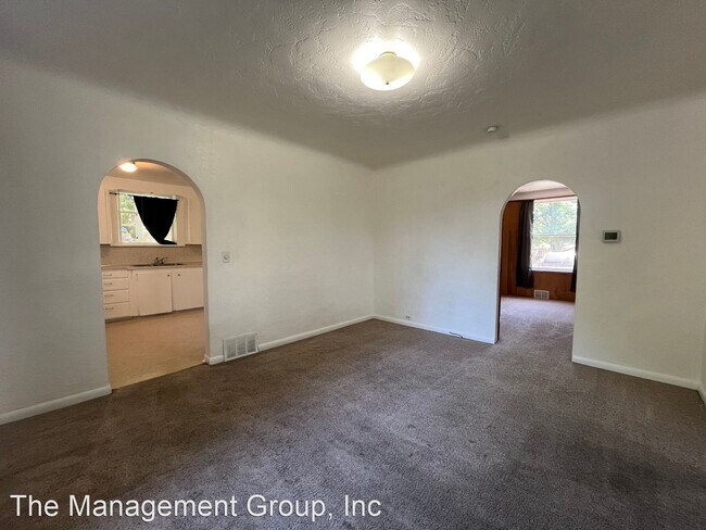 Building Photo - 4 br, 2 bath House - 1111 S Washington Street