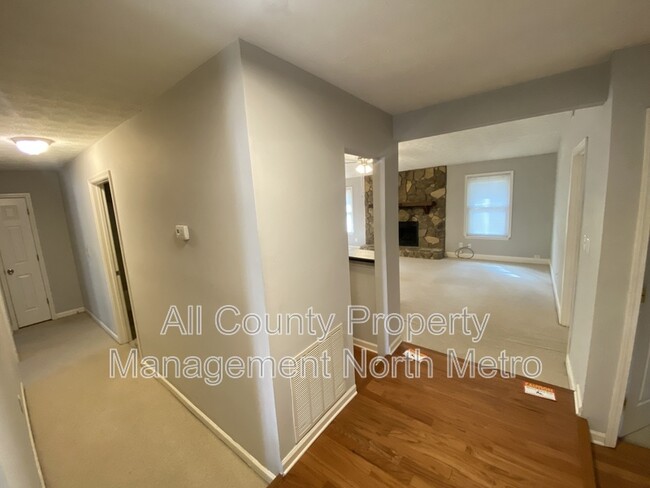 Foto del edificio - 787 Faye Dr NW