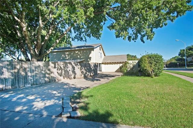 Foto del edificio - 1704 Blake Dr